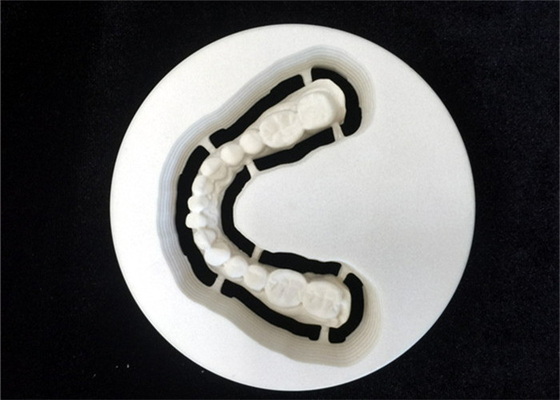 A elevada precisão 3D que imprime a porcelana fundiu ao laboratório dental da coroa do metal